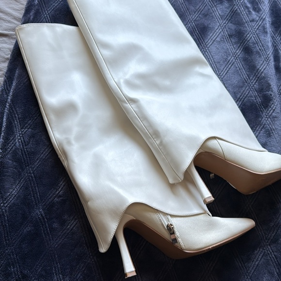 !D!FU Women’s Fold over off White Heeled Long Boots size 9 - Picture 14 of 17